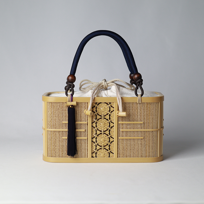 駿河竹千筋細工　手提げ長角さらし　白